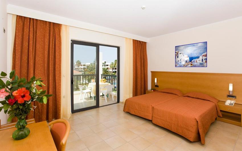 Tigaki Beach Hotel Quarto foto